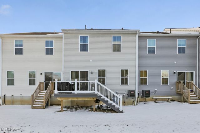 1121 Meadow Run, Copley, OH 44321