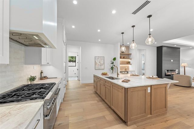 10 W HARVARD STREET, Orlando, FL 32804