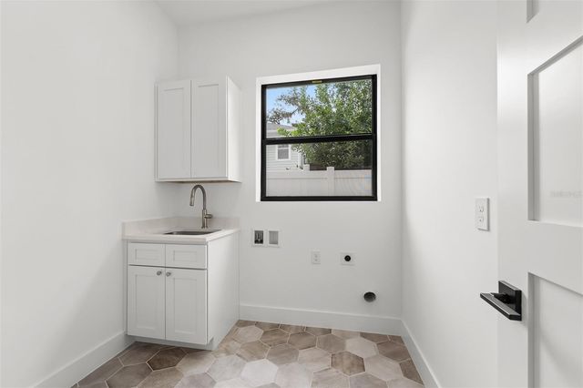 10 W HARVARD STREET, Orlando, FL 32804