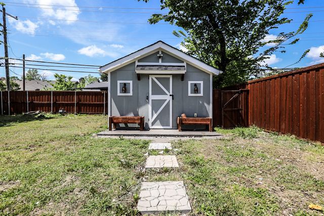 727 Royal Crest Drive, Mesquite, TX 75149