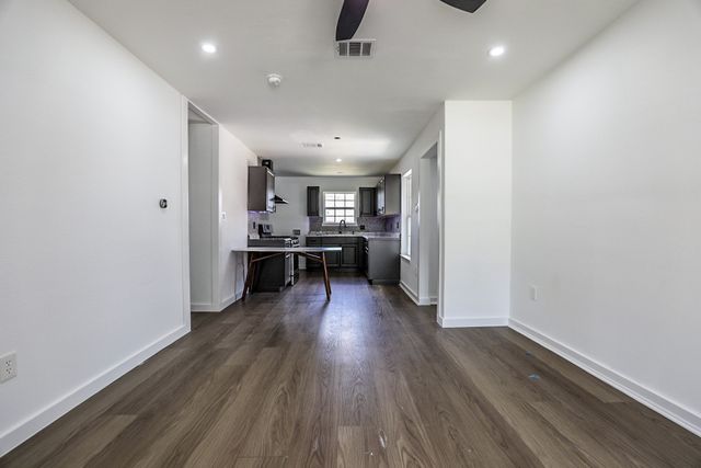 727 Royal Crest Drive, Mesquite, TX 75149