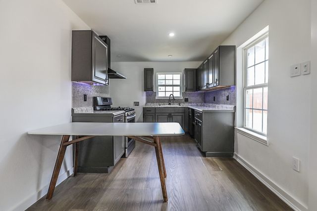 727 Royal Crest Drive, Mesquite, TX 75149