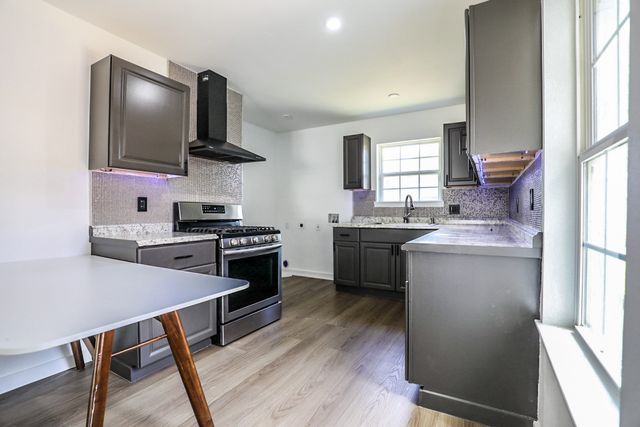 727 Royal Crest Drive, Mesquite, TX 75149