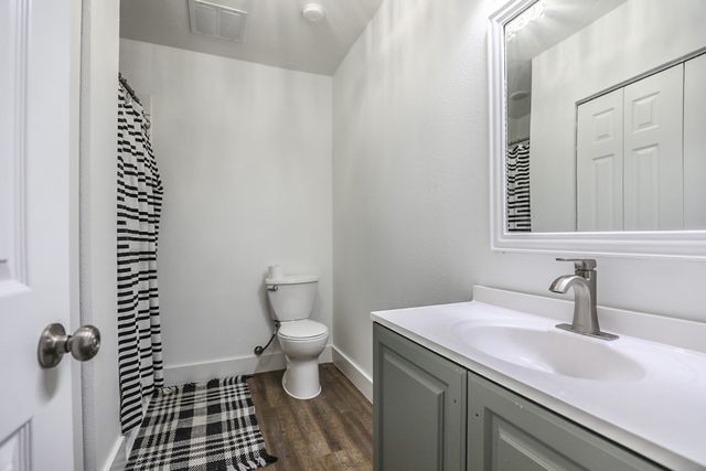 727 Royal Crest Drive, Mesquite, TX 75149