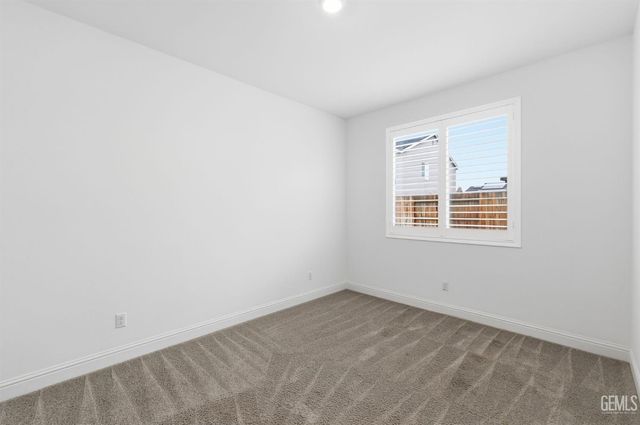 6516 Walkers Glen Lane, Bakersfield, CA 93313