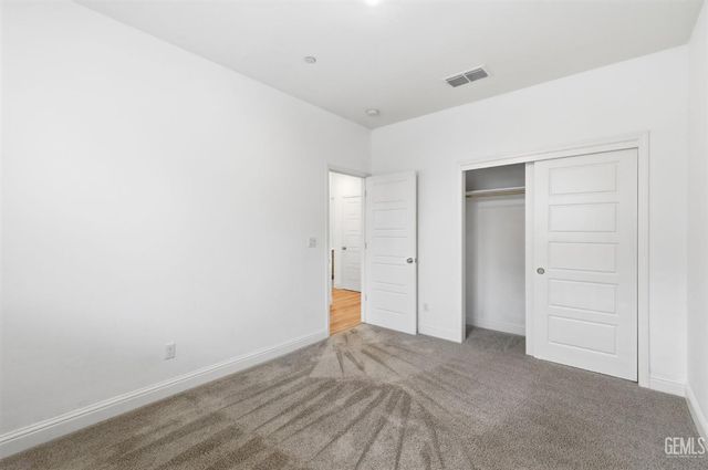 6516 Walkers Glen Lane, Bakersfield, CA 93313