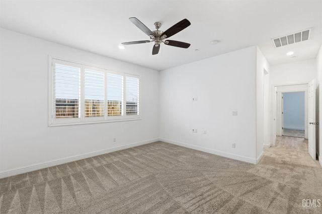 6516 Walkers Glen Lane, Bakersfield, CA 93313