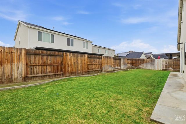 6516 Walkers Glen Lane, Bakersfield, CA 93313