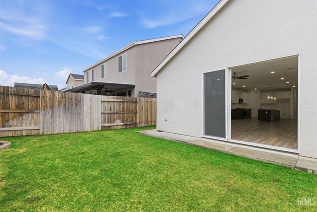 6516 Walkers Glen Lane, Bakersfield, CA 93313