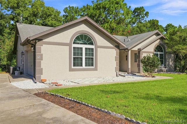 11 Lidflower Court, Homosassa, FL 34446
