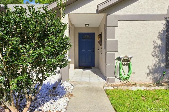 11 Lidflower Court, Homosassa, FL 34446