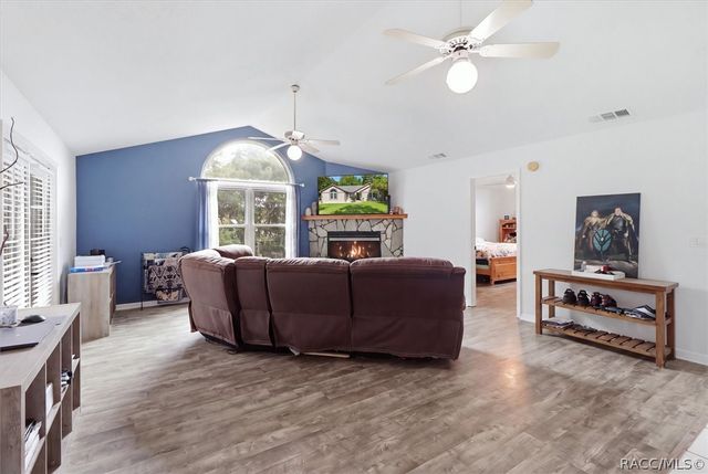 11 Lidflower Court, Homosassa, FL 34446