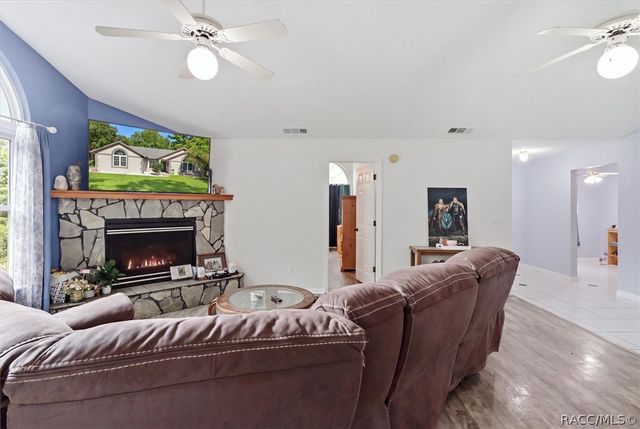 11 Lidflower Court, Homosassa, FL 34446
