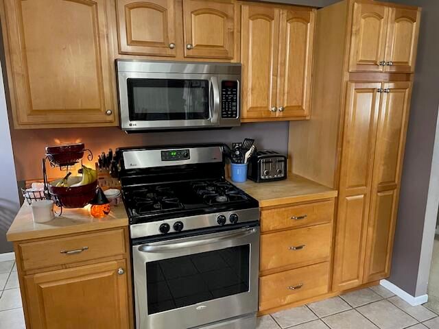 232 Lyn Brook Drive, Coldwater, MI 49036