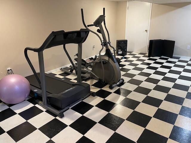 232 Lyn Brook Drive, Coldwater, MI 49036