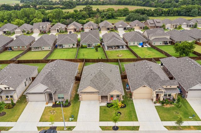 525 Big Horn Pass, Denton, TX 76210