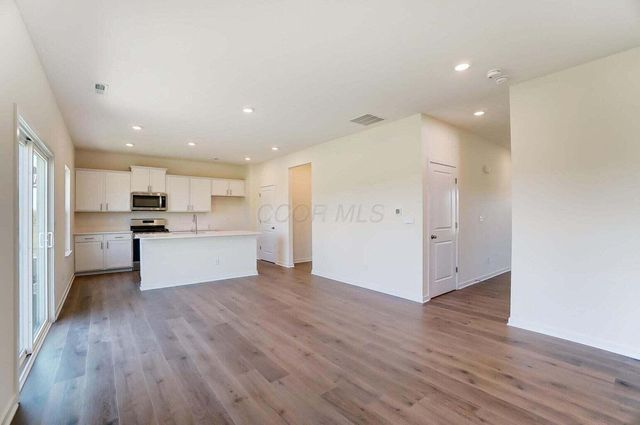 852 Sunny Vale Drive, Delaware, OH 43015