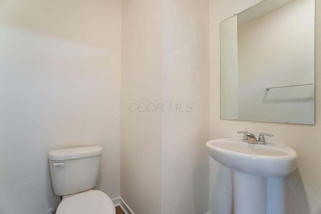 852 Sunny Vale Drive, Delaware, OH 43015