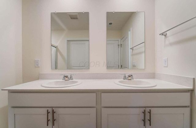 852 Sunny Vale Drive, Delaware, OH 43015