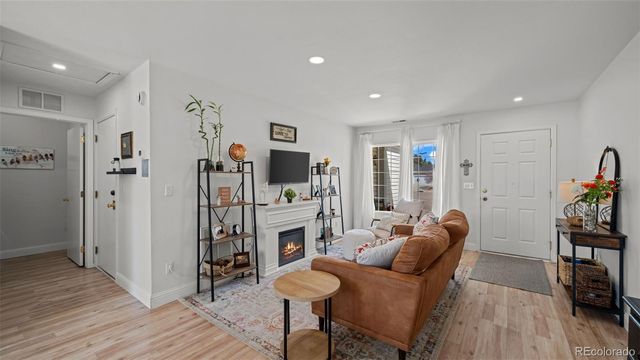 5492 Anna Lee Way, Colorado Springs, CO 80923