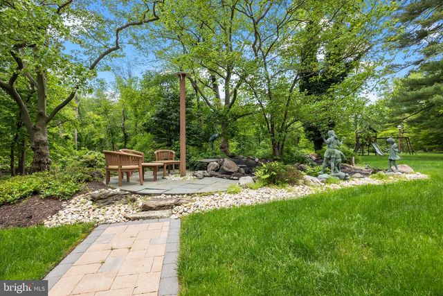 1049 MCKEAN RD, Ambler, PA 19002