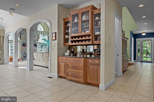 1049 MCKEAN RD, Ambler, PA 19002