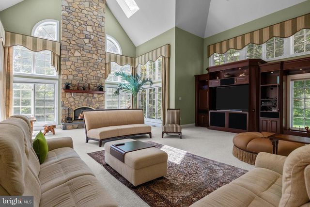 1049 MCKEAN RD, Ambler, PA 19002