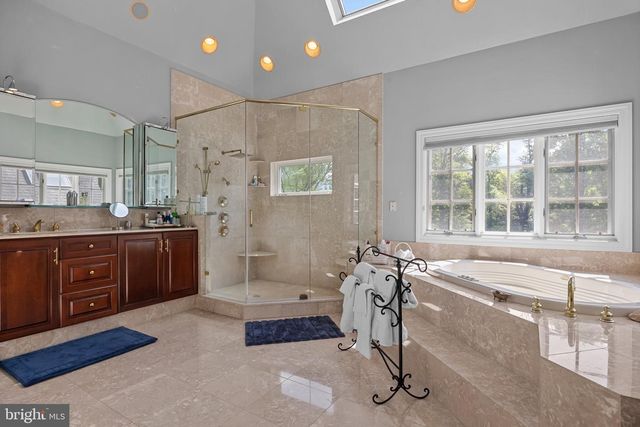 1049 MCKEAN RD, Ambler, PA 19002