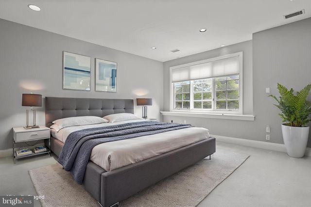 1049 MCKEAN RD, Ambler, PA 19002