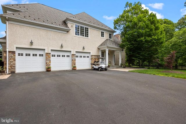 1049 MCKEAN RD, Ambler, PA 19002