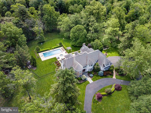 1049 MCKEAN RD, Ambler, PA 19002