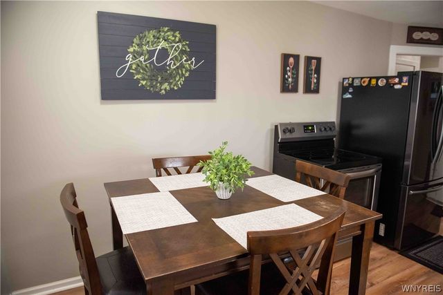 28 Fernwood Avenue, West Seneca, NY 14206