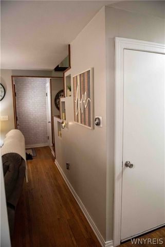 28 Fernwood Avenue, West Seneca, NY 14206