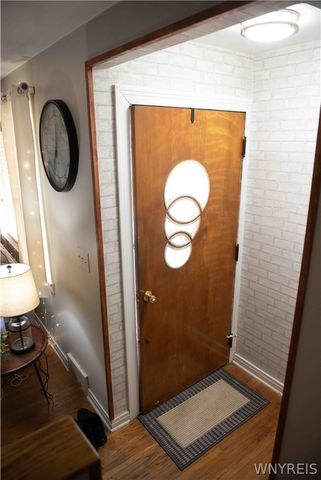 28 Fernwood Avenue, West Seneca, NY 14206