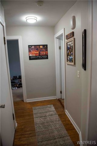 28 Fernwood Avenue, West Seneca, NY 14206