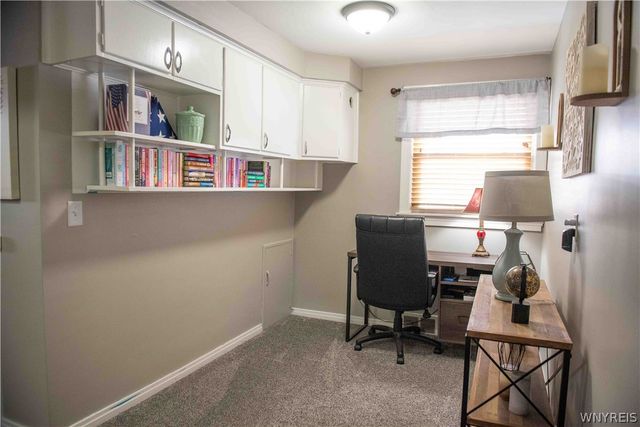 28 Fernwood Avenue, West Seneca, NY 14206