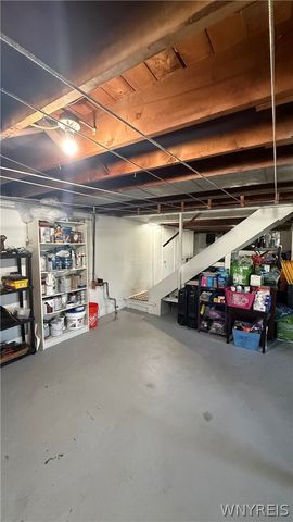 28 Fernwood Avenue, West Seneca, NY 14206