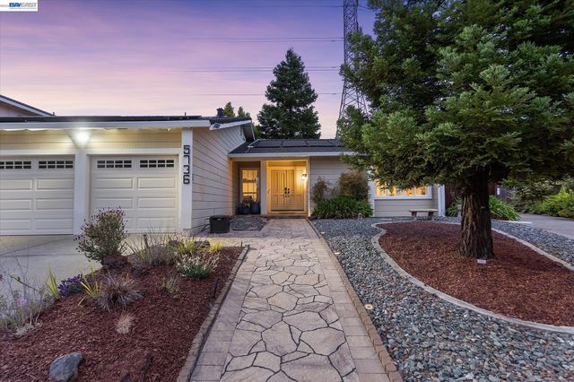 5736 Medallion Ct, Castro Valley, CA 94552