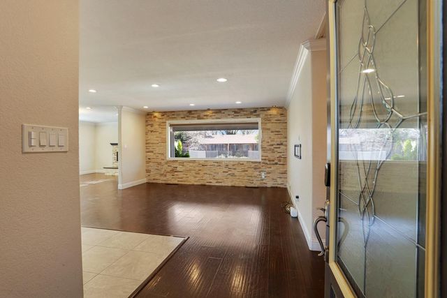 1921 Sherwood Ave, Modesto, CA 95350