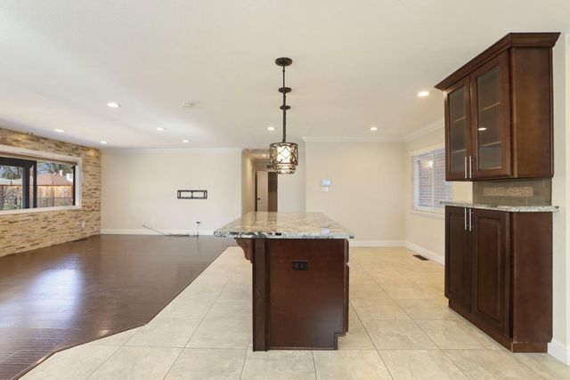 1921 Sherwood Ave, Modesto, CA 95350