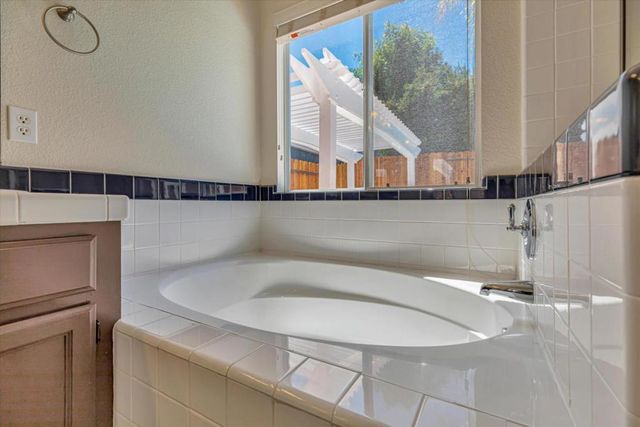 2161 Teakwood Court, Hollister, CA 95023