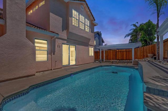 2161 Teakwood Court, Hollister, CA 95023