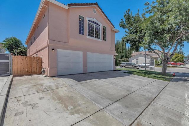 2161 Teakwood Court, Hollister, CA 95023