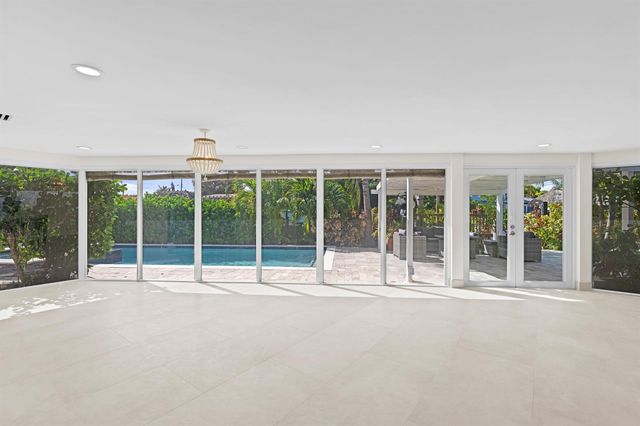 391 SE 7th Avenue, Pompano Beach, FL 33060