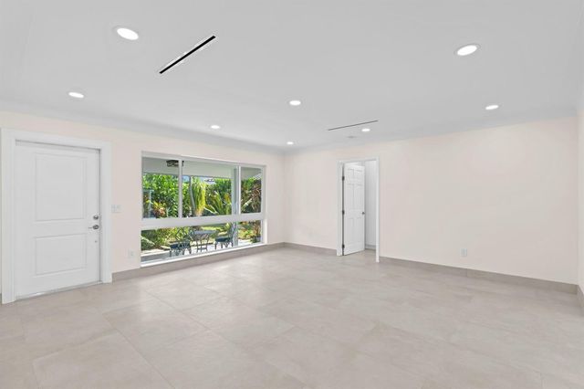 391 SE 7th Avenue, Pompano Beach, FL 33060
