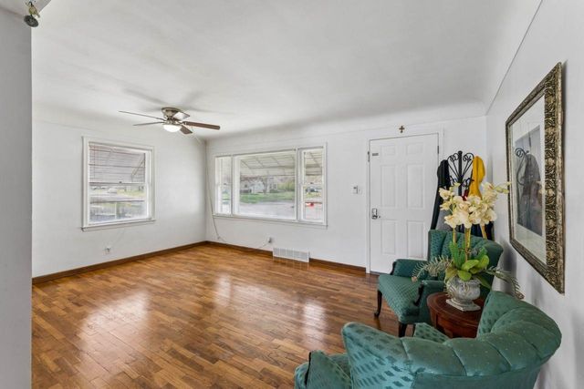 1802 Greenbrook Lane, Flint, MI 48507