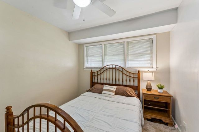 1802 Greenbrook Lane, Flint, MI 48507