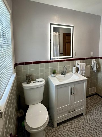 1802 Greenbrook Lane, Flint, MI 48507