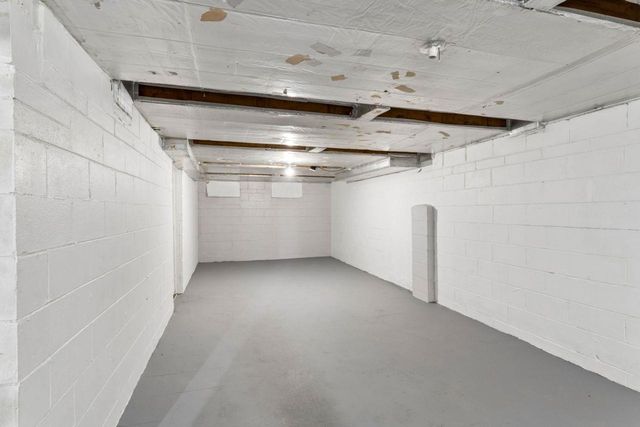 1802 Greenbrook Lane, Flint, MI 48507