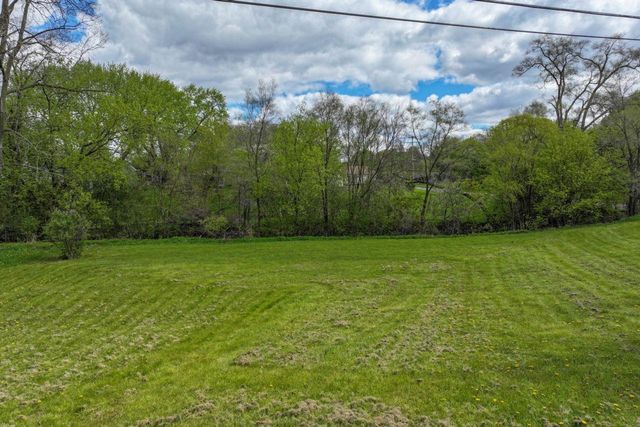 1802 Greenbrook Lane, Flint, MI 48507